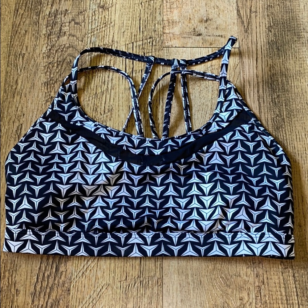 Victoria Sports Bra